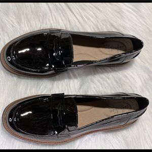 clarks eletta loafer